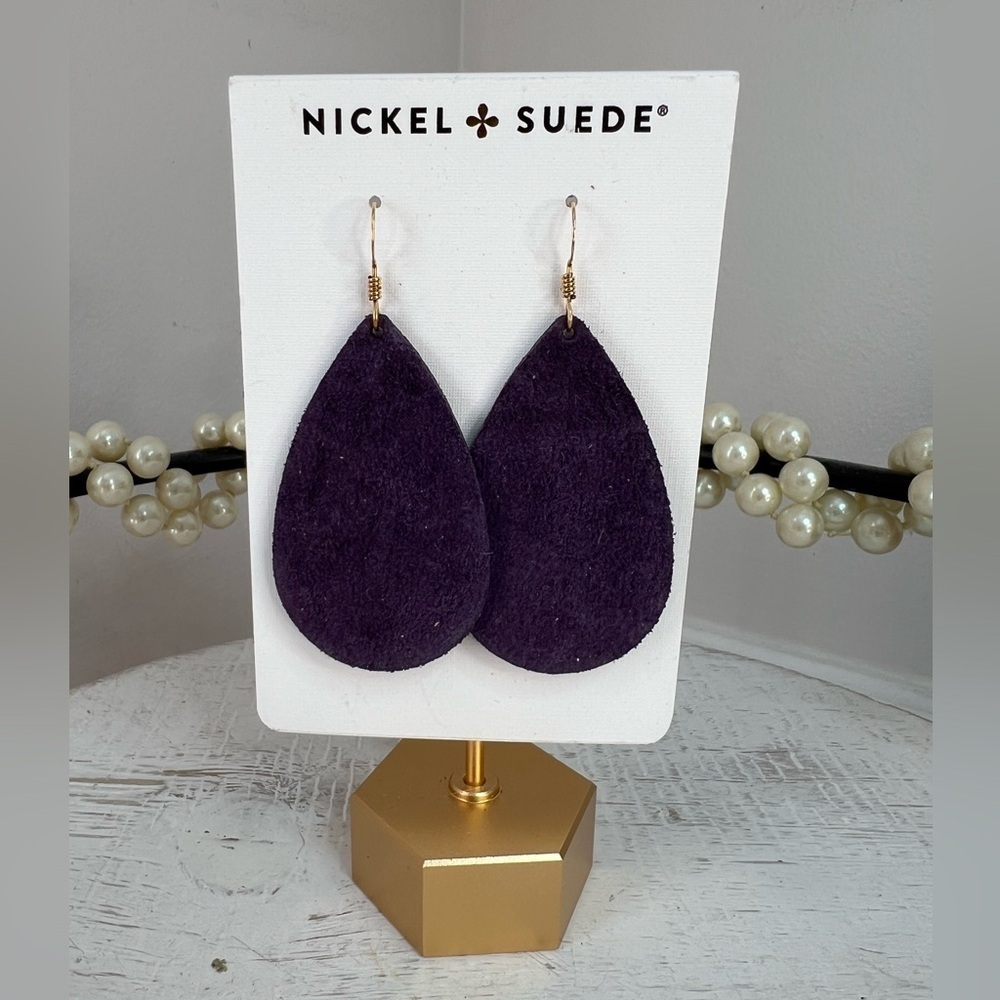 Nickel & Suede Earrings D13